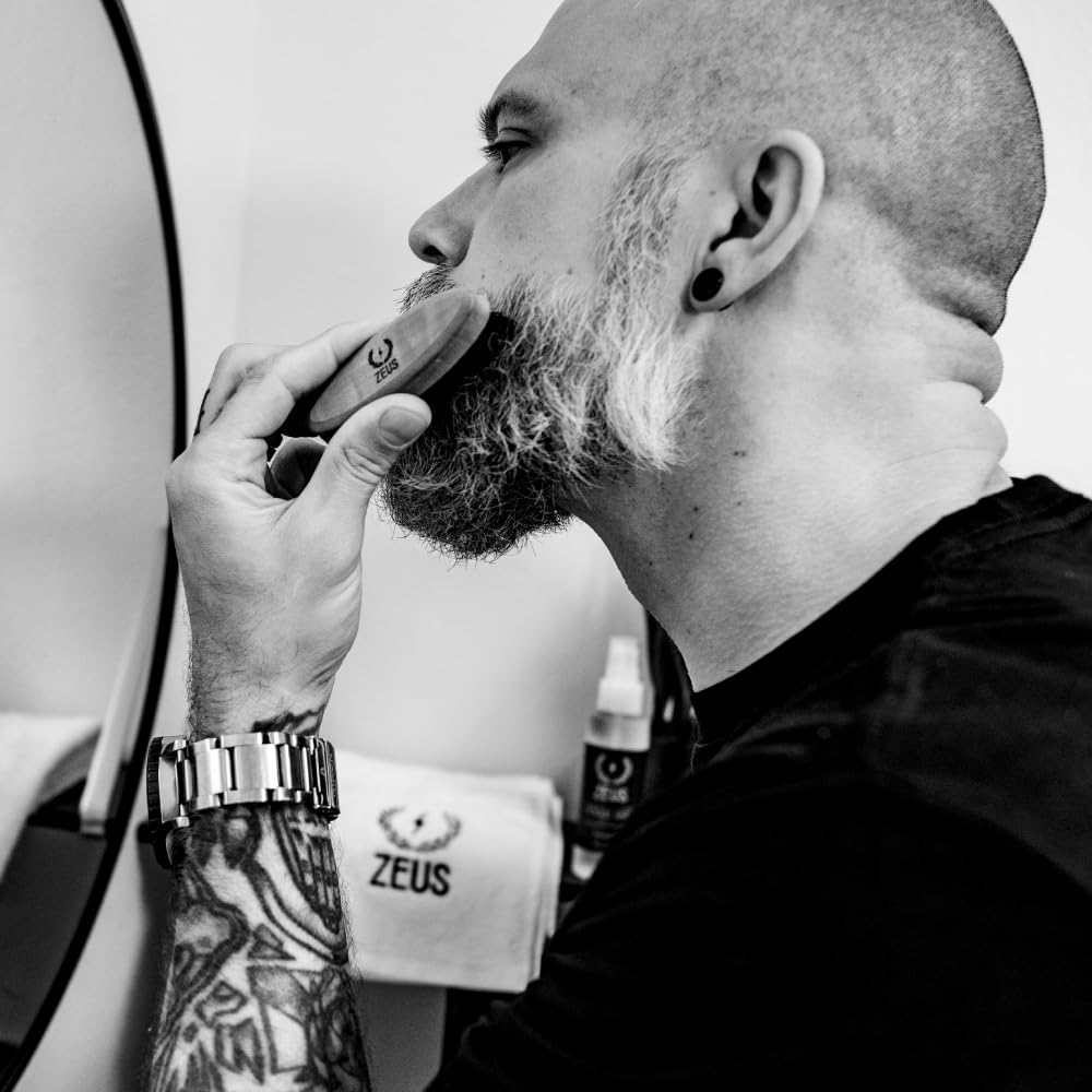 zeus-pocket-beard-mustache-brush-for-men-3.jpg